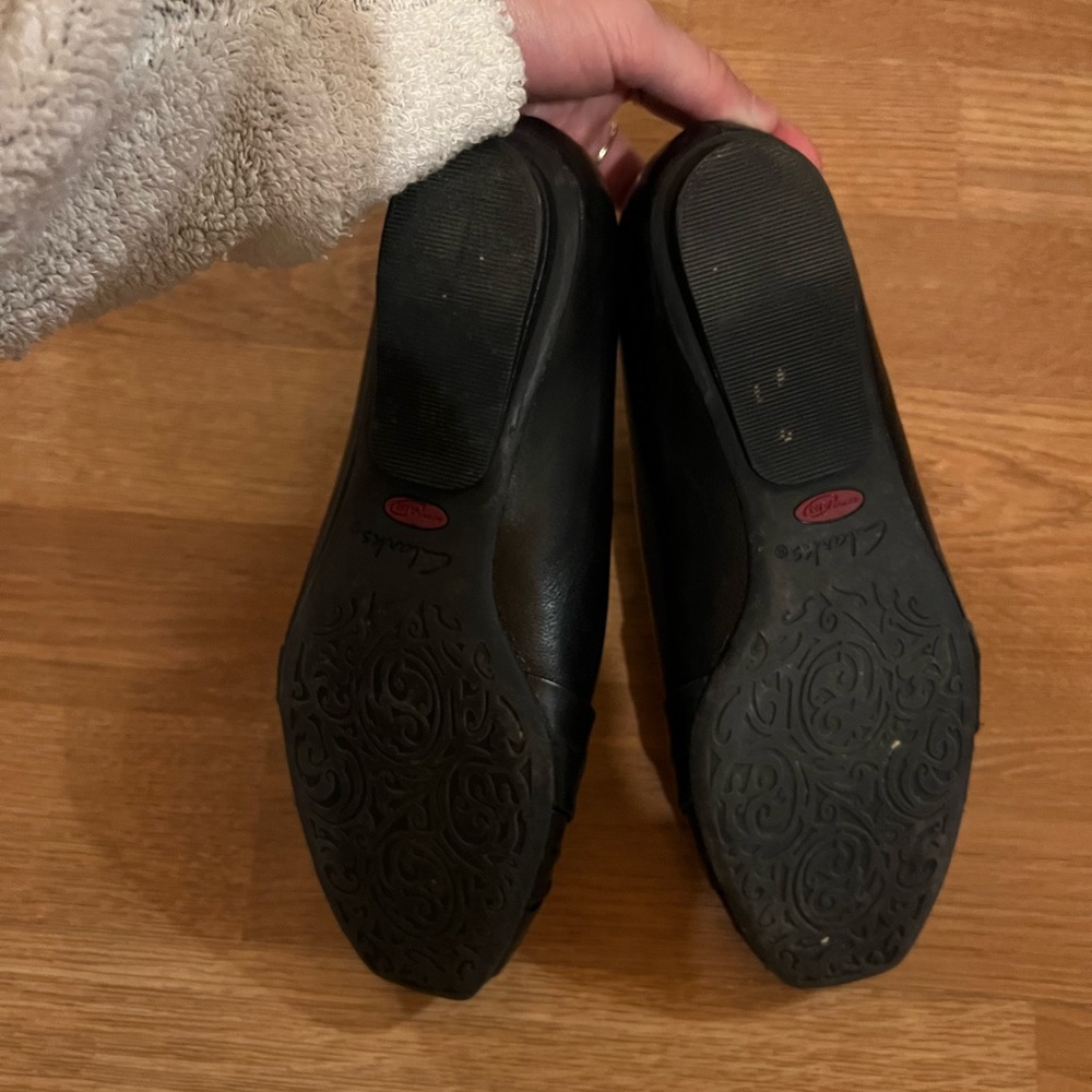 Clarks Artisan Black Twist Leather Ballet Flats - Picture 6 of 6